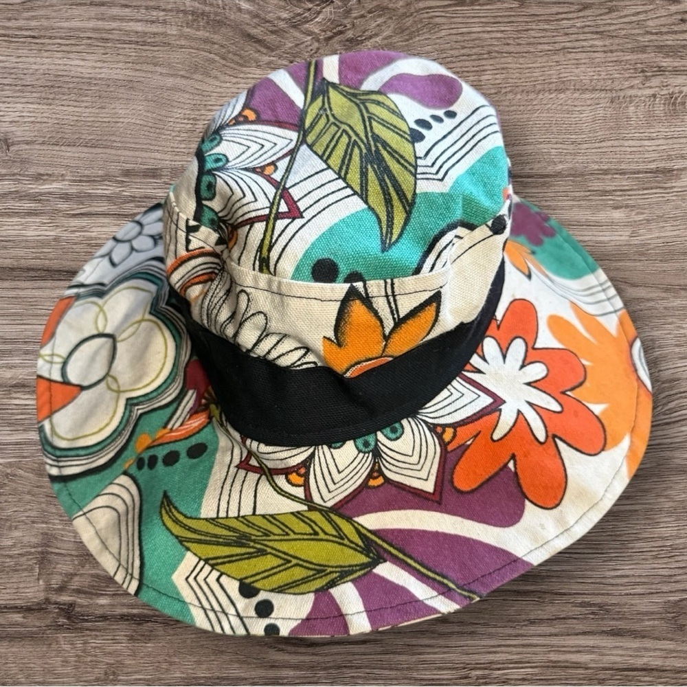 Retro-Style Flower Power Bucket/Sun Hat by Ganz - Picture 4 of 6